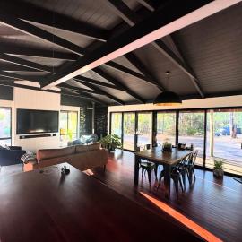 Takumuna a South West Retreat on 10 acres of bliss、Brookhamptonのホテル