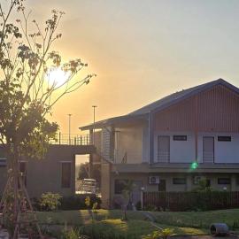 The Y Habitat: Kanchanaburi şehrinde bir otel