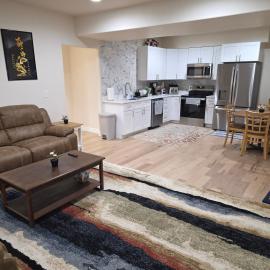 Private Basement 1mi UVU 3 Parking, hotel u gradu Orem