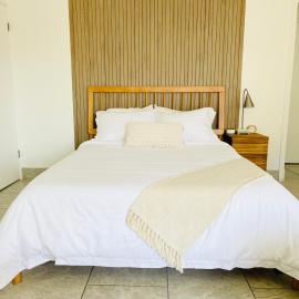 Downtown Studio Free Parking 1 mi to Beach & Convention Center