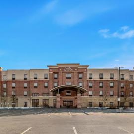 Hampton Inn & Suites Detroit-Canton, hótel í Canton