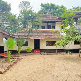 Leaves N' Spi-ces Heritage House