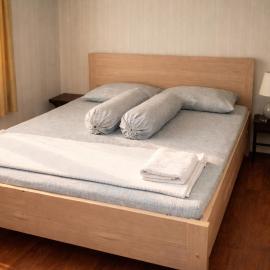 Fideluna Beach Bungalow, hotel di Insyurifuri
