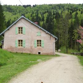 Gîte de Très Bayard, hotel in Saint-Claude