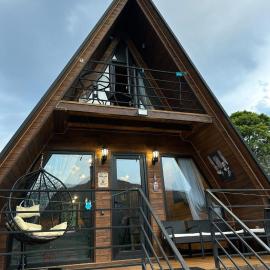NitsHouse! โรงแรมในTsemi