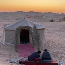 Wild Desert Camp in Sabria with Camel Trek، فندق في Sabria