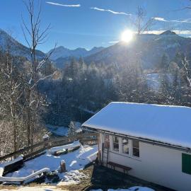 Gemütliche Hütte in der Natur mit herrlicher Aussicht, hotel i Oberstdorf