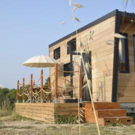 La Tiny House des Vignes du Château de Vauclaire, hotel in Meyrargues