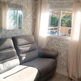 mobil-home، فندق في Souméras