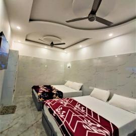 Amirtham Holiday Home, hotel in Kovakulam
