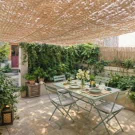 Jolie maison avec cour, centre-ville d'Arles, Hotel in Arles