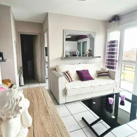 Central-parking-balcon-confortable, hotel sa Aurillac