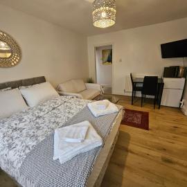 Lovely studio flat