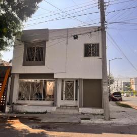 Casa para conocer Mty con cochera