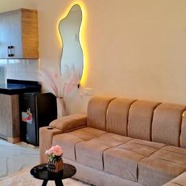 Nuellas Haven, hotel a Kira