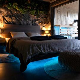 Forest Whisper by GoldenPinpoint, hotel in Leštakovec