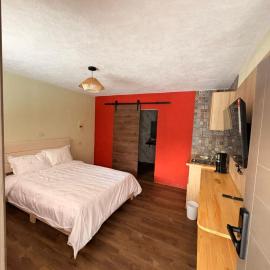 Naab apart complex, hotel in Panajachel