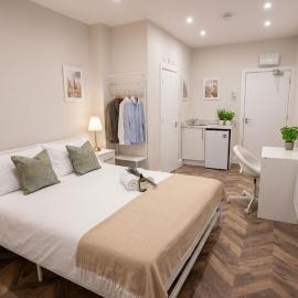 Richmond New Stylish Studio 30mins to Central London, hotel sa London