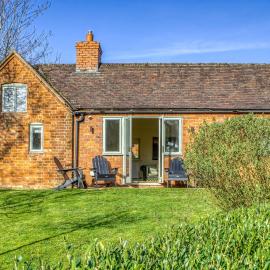 Gleanings Cottage, hotel in Bredon
