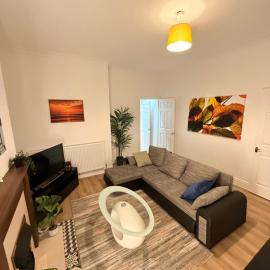 Bright and Stylish 2 bed house, hotel a Hartlepool