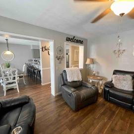 Beechside Breeze Luxury Condo with Pool Hot tub, hotel a Beech Mountain