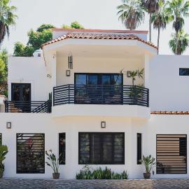 Casas Blancas, Planta Baja