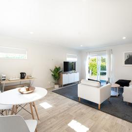Studio 17 Private Standalone Studio in Greenhithe North Shore, hotel in Auckland