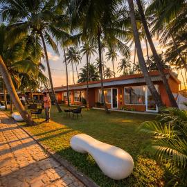 TAM BoSa Beach Retreat, hotel in Kalyānpur