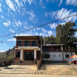 De Pakha Homestay, hotell i Bắc Hà