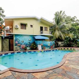 Candolim Bay Holiday Resort, hotelli kohteessa Candolim