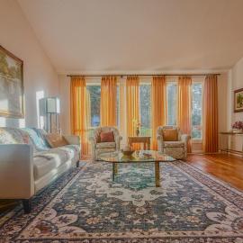 Charming 3-Bedroom House in Lake Forest Park