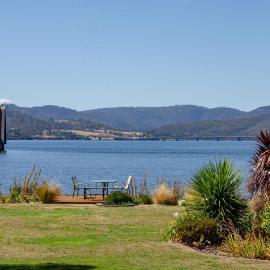 Pelican Place - absolute waterfront overlooking MoNA