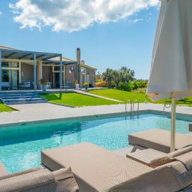 Villa Katrin, hotell i Svoronata
