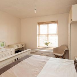 Private Double Room ensuite in Cheshunt nr London, hotel in Cheshunt