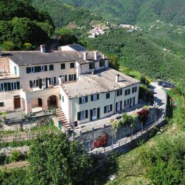 Tuvo Agriturismo, hotel v Levantu