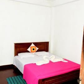 Aventra Rest Inn Galaha, отель в городе Galaha Town