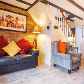 Y Bwythyn - Lovely cottage in village of Spittal, hotel in Haverfordwest