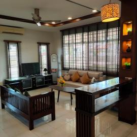 Balinese Homestay at Town Area 18pax Nice Garden suitable forEvent