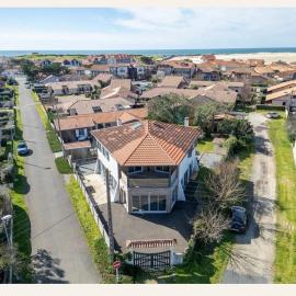 Gîte Oustaou Biscarrosse Plage 7 chambres 15 personnes: Biscarrosse şehrinde bir otel