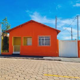 Casa 3 Quartos l 2 banheiros l 2 garagens l centro