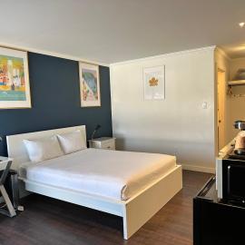 Cloud 9 Inn, Hotel in Whitecourt