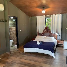 SUITE na margem do lago, hotel in Hidrolândia