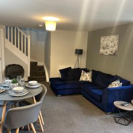 Maple House by ShortStays4U A beautiful 2Bedroom House with free parking in town centre!, hotel in King's Lynn