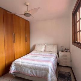 Alugo quarto com internet, hotel in Porto Alegre