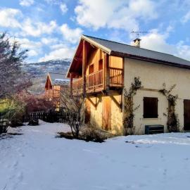 Chalet avec jardin pour 6 personnes, hotel en Briançon