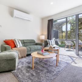 6BR Home Walk to Wolfbrook Arena and Hagley Park