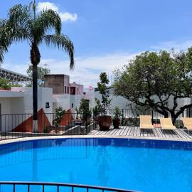 Suite 2 Camas Zona Andares Jardín y Alberca