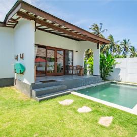 NEW Mawar Studios with private Pool in Selong Belanak