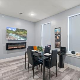 Cozy West Philly 1BR with Fireplace & Vinyl Free Parking