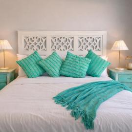 Luxury Beach House, Sleeps 8, Walk to Beach, hotel a Secret Harbour
